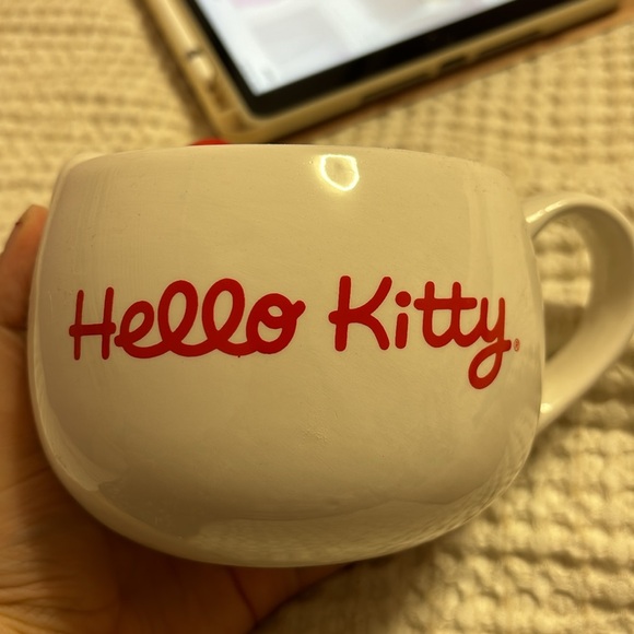 Hello Kitty Face Sanrio white Ceramic 3D Sculpted Mug - Picture 4 of 4